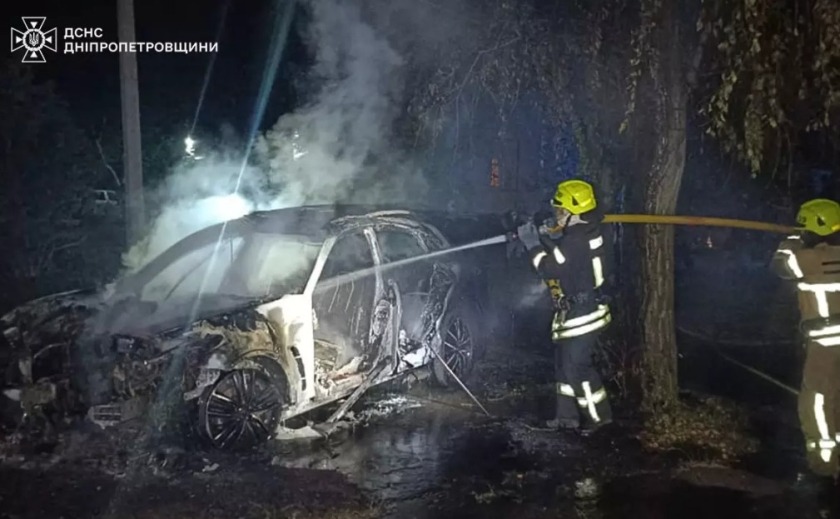 У Жовтих Водах вночі згорів автомобіль
